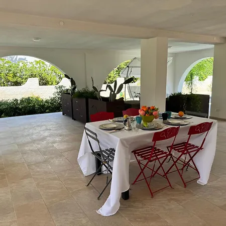 Divina Luxury Villa *